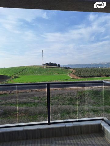 פרדה יזדאו אקלום 