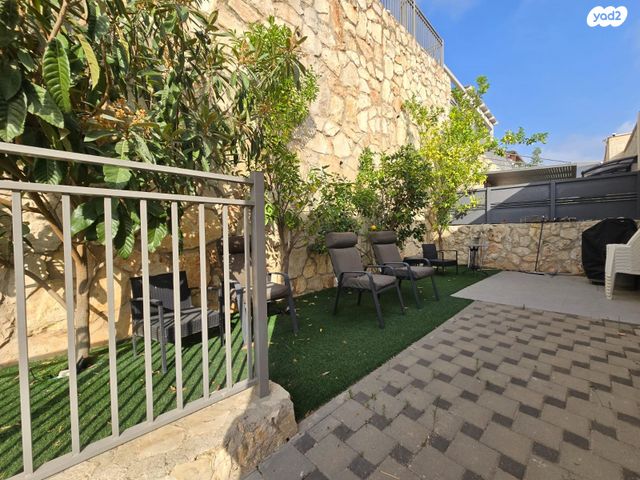 דו משפחתי, הנחל, גינות שומרון, קרני שומרון