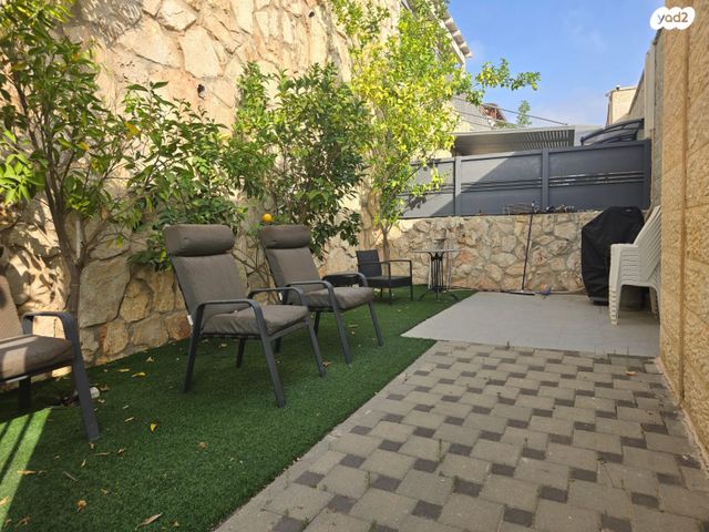 דו משפחתי, הנחל, גינות שומרון, קרני שומרון