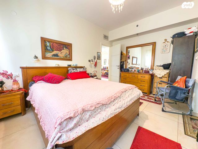 דירה, יהודה, קרית ביאליק