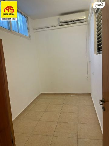 דירת גן, חוני המעגל, נווה עמל, הרצליה