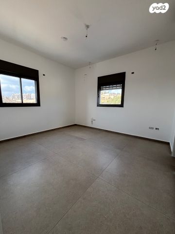 גג/ פנטהאוז, הערבה 1, גבעת טל, אלפי מנשה