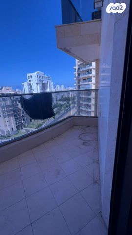 דירה, אהוד מנור 17, קרית אילון, חולון