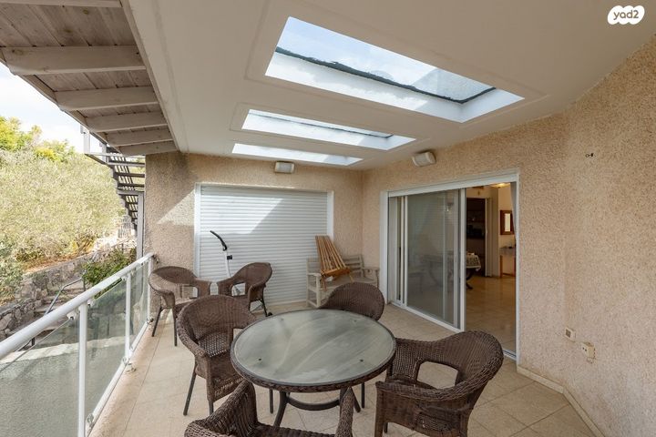 בית פרטי/ קוטג', לוטם, הפרחים, כפר ורדים