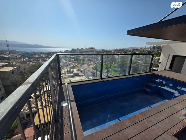 גג/ פנטהאוז