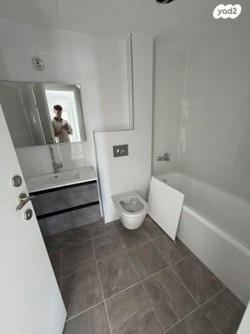 דירה, צפון מערב מרכז העיר, נתניה