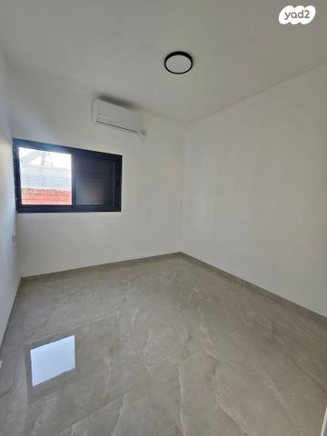 דירה, קרית אתא