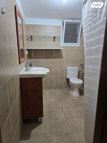 בית פרטי/ קוטג', רינתיה