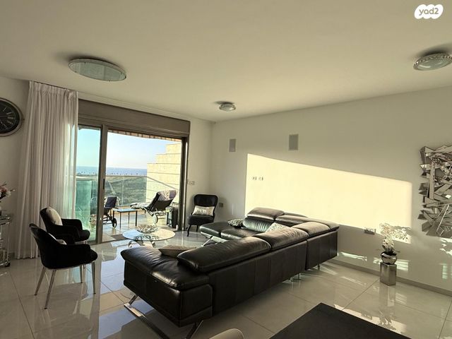 הגוש הגדול, רמת אביב החדשה, נופי ים