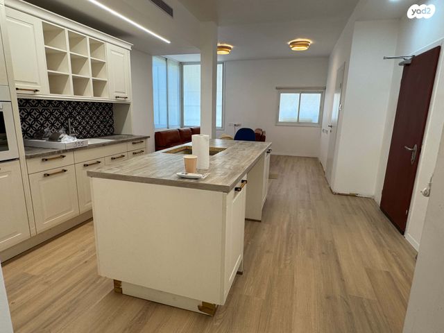 דירה, שדרות העם הצרפתי, שכונת הותיקים, רמת גן