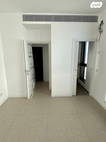 גג/ פנטהאוז, בן יהודה 73, הצפון הישן - דרום, תל אביב יפו