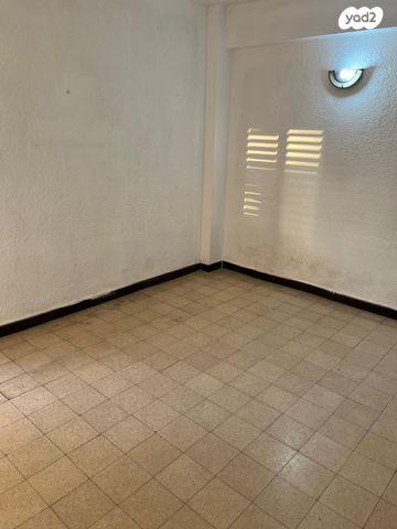 הפועל המזרחי א', שיכון א'