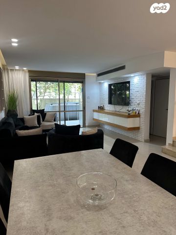 בית פרטי/ קוטג', גן יבנה מערב, גן יבנה