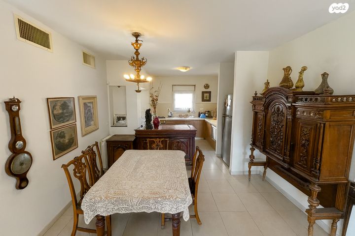 דירה, זאב ז'בוטינסקי, טלביה, קוממיות, ירושלים