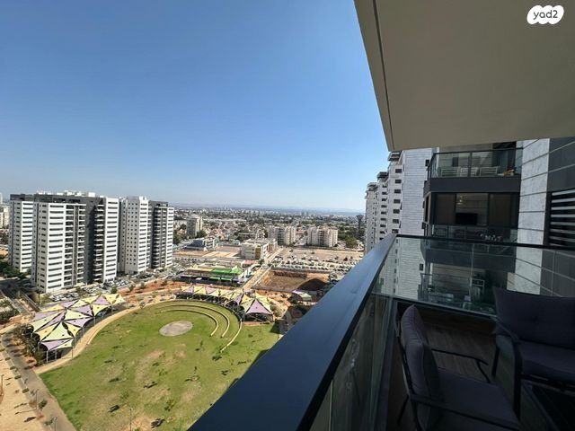 דירה, יעקב דורי, נאות שמיר, רמלה