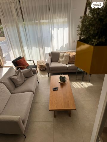 בית פרטי/ קוטג', פרדסיה