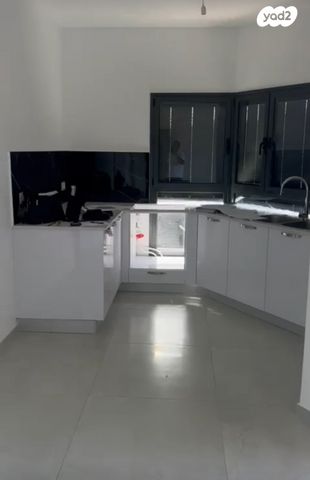 דירה, שדרות בן צבי, נחלאות, שערי חסד, ירושלים