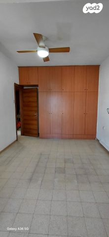 דירה, הל"ה, גבעתיים