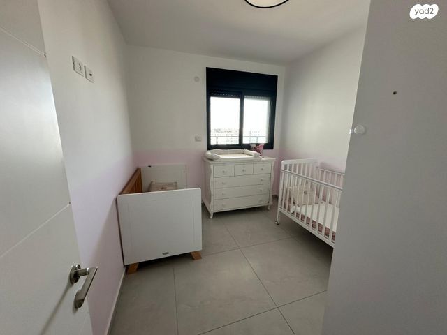 דירה, יעקב דורי, נאות שמיר, רמלה