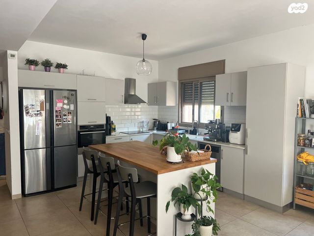 בית פרטי/ קוטג', פרדסיה