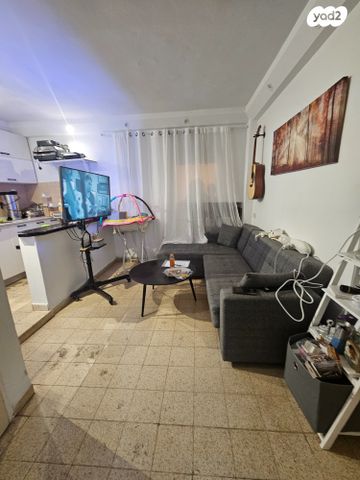 יחידת דיור, שעריים, רחובות