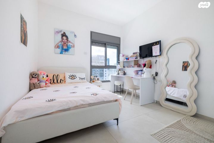 דופלקס, אבן גבירול, רחובות