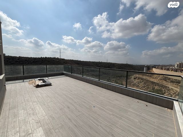 גג/ פנטהאוז, הערבה 1, גבעת טל, אלפי מנשה