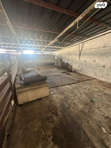 מחסנים, נתניה