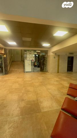 חנויות/ שטח מסחרי