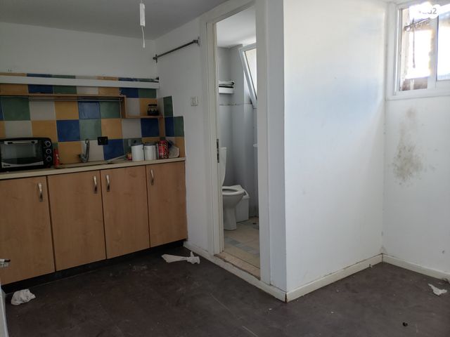 אולמות, מוזס יהודה ונח, נחלת יצחק, תל אביב יפו