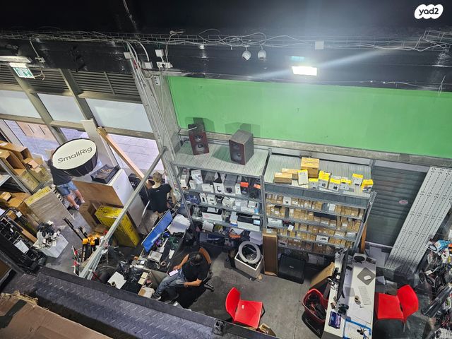 חנויות/ שטח מסחרי, אזור תעשיה ג, חולון