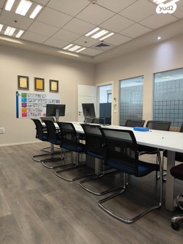 משרדים, כפר סבא