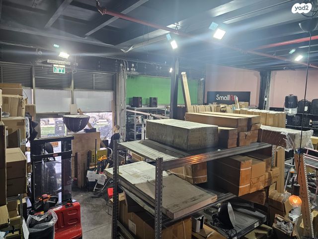 חנויות/ שטח מסחרי, אזור תעשיה ג, חולון