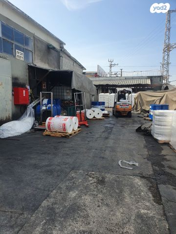 מבני תעשיה, אזור תעשיה ב, חולון