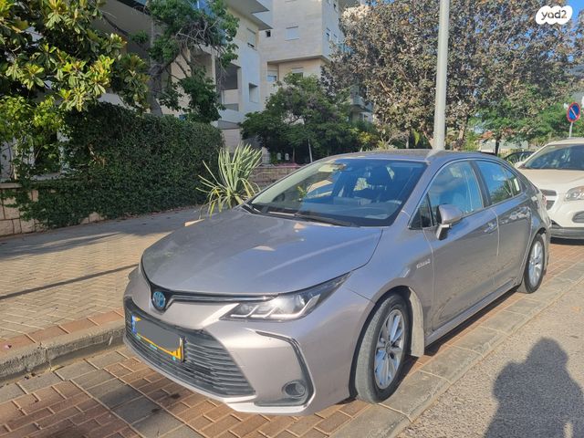 טויוטה קורולה