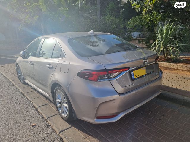 טויוטה קורולה