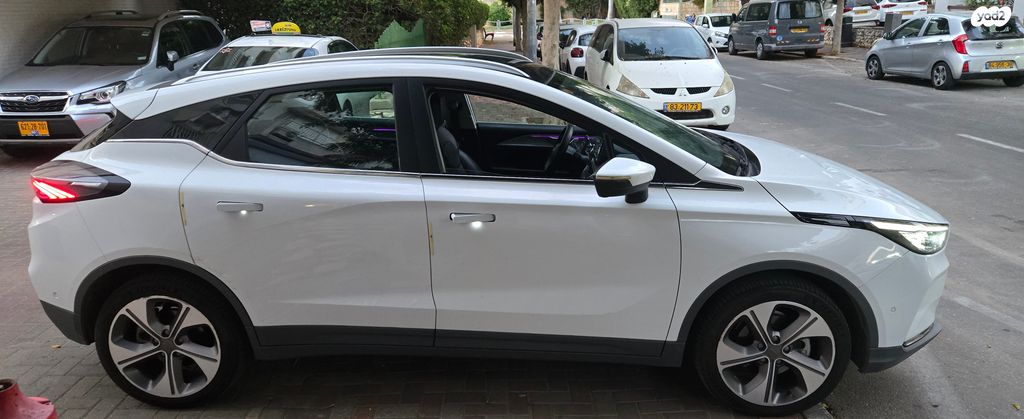 ג׳ילי Geometry C