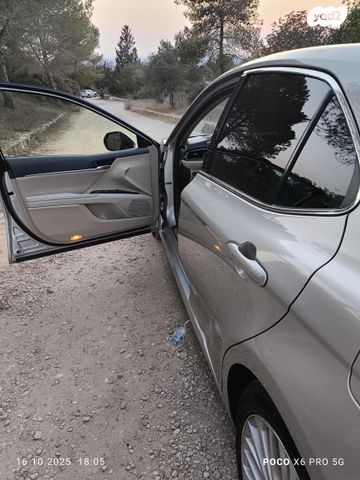 טויוטה קאמרי