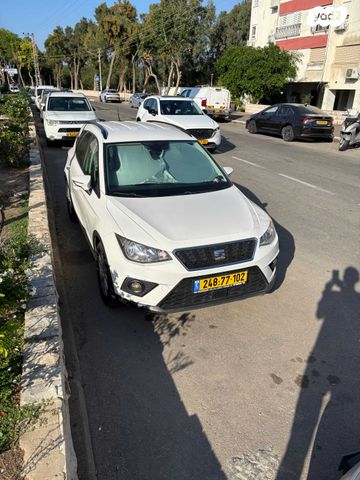 מודעת רכב סיאט ארונה