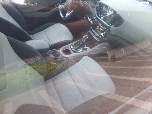 מודעת רכב יונדאי איוניק