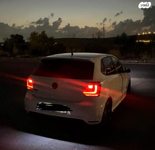 פולקסווגן פולו 