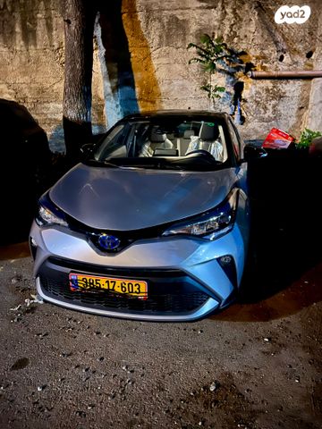 מודעת רכב טויוטה C-HR