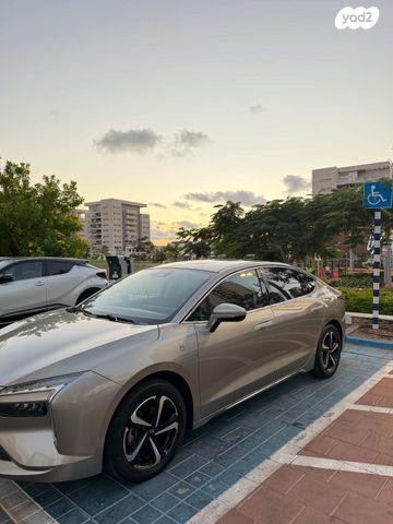 אי.וי איזי  Limo