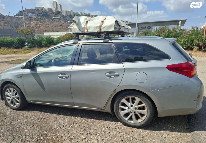 מודעת רכב טויוטה אוריס