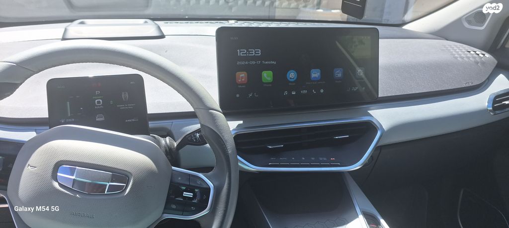 מודעת רכב ג׳ילי Geometry C