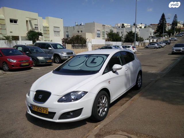 מודעת רכב סיאט לאון