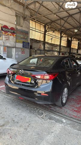 מודעת רכב מאזדה 3