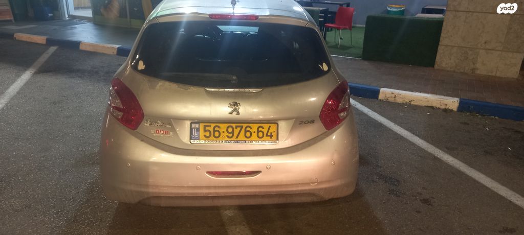 פיג'ו 208