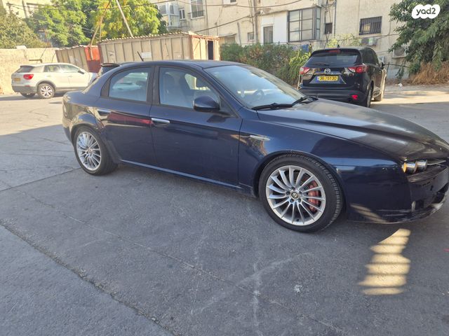 אלפא רומיאו 159