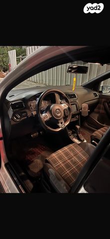 פולקסווגן פולו 